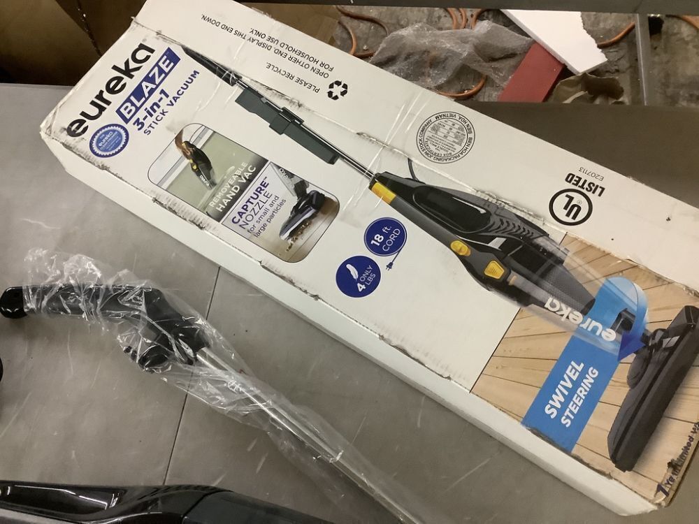 Eureka Blaze 3-in-1 Corded Bagless Stick, Handheld & Stair Vacuum Cleaner - Image 5 - Lot 650JF