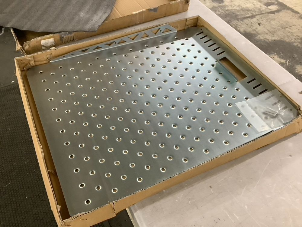 29" x 24" Heavy Duty Shed Ramp for Riding Mower & Lawn Equipment - Image 2 - Lot 656