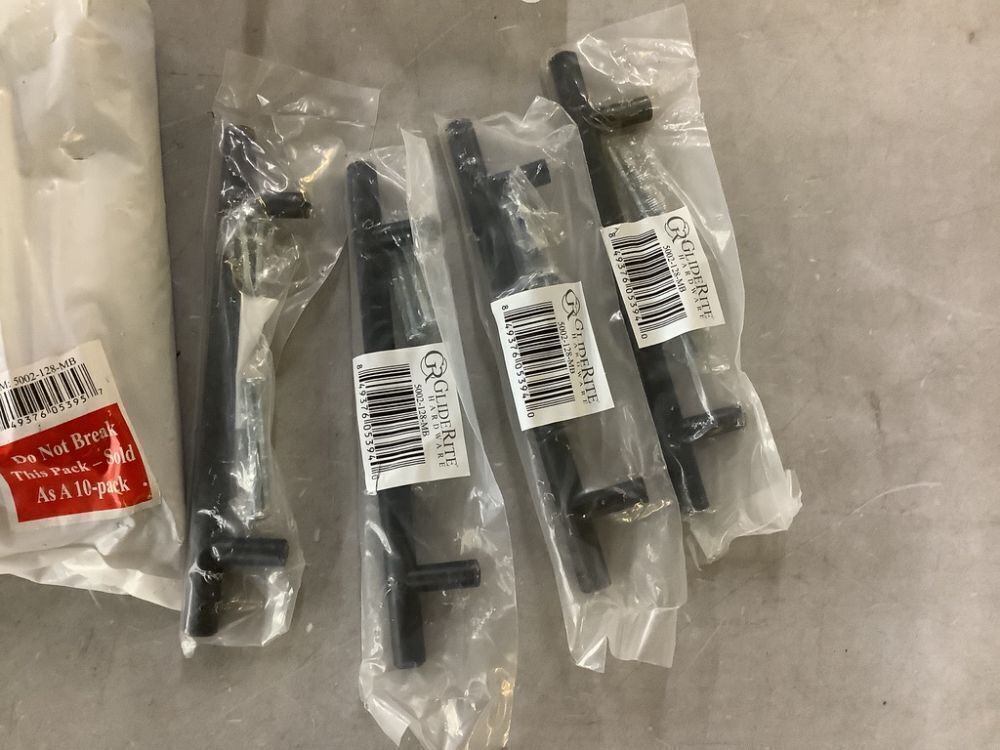 Lot of (8) GLIDERITE 5 in. Matte Black Solid Cabinet Handle Drawer Bar Pulls (10-Pack) - Image 4 - Lot 739JF