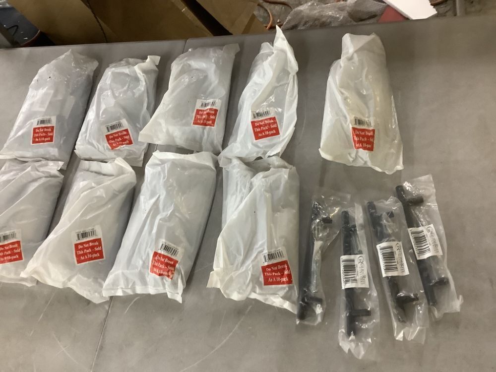 Lot of (8) GLIDERITE 5 in. Matte Black Solid Cabinet Handle Drawer Bar Pulls (10-Pack) - Image 5 - Lot 739JF