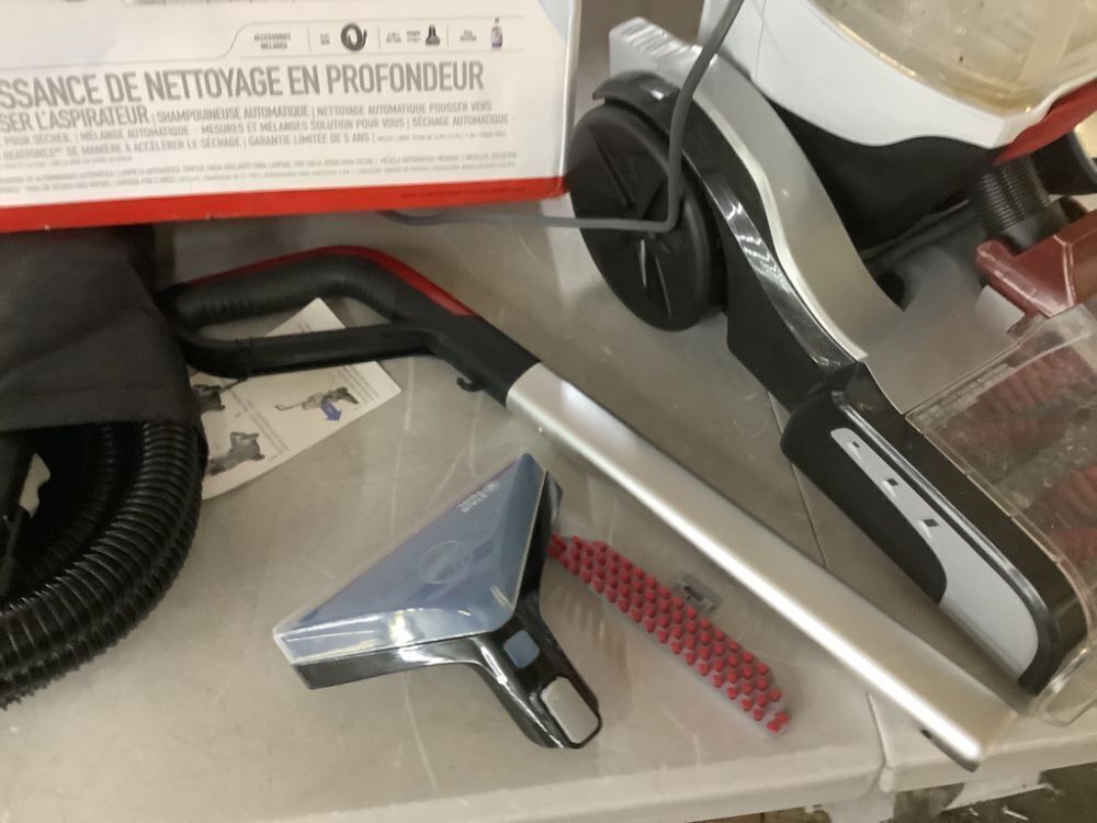 HOOVER Professional Series SmartWash Advanced Automatic Corded Carpet Cleaner Machine, Auto Mix, Auto Dry, Deep Clean Shampooer - Image 3 - Lot 742JF