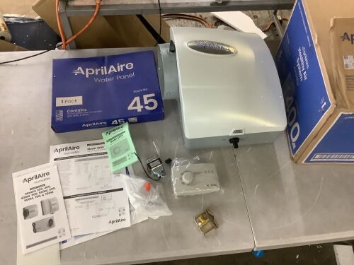 AprilAire Model 400 m Water Saver 17 Gal. for up to 5,000 sq. ft. Whole-House Evaporative Humidifier With Manual Control - Lot 743JF