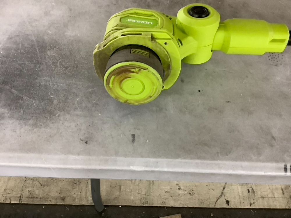 Electric String Trimmer Cordless - Image 5 - Lot 755