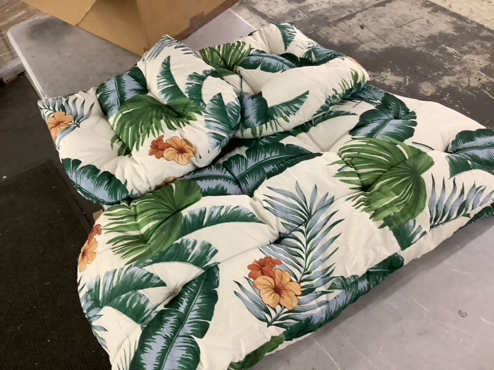 Outdoor Patio Furniture Cushions - Image 2 - Lot 760