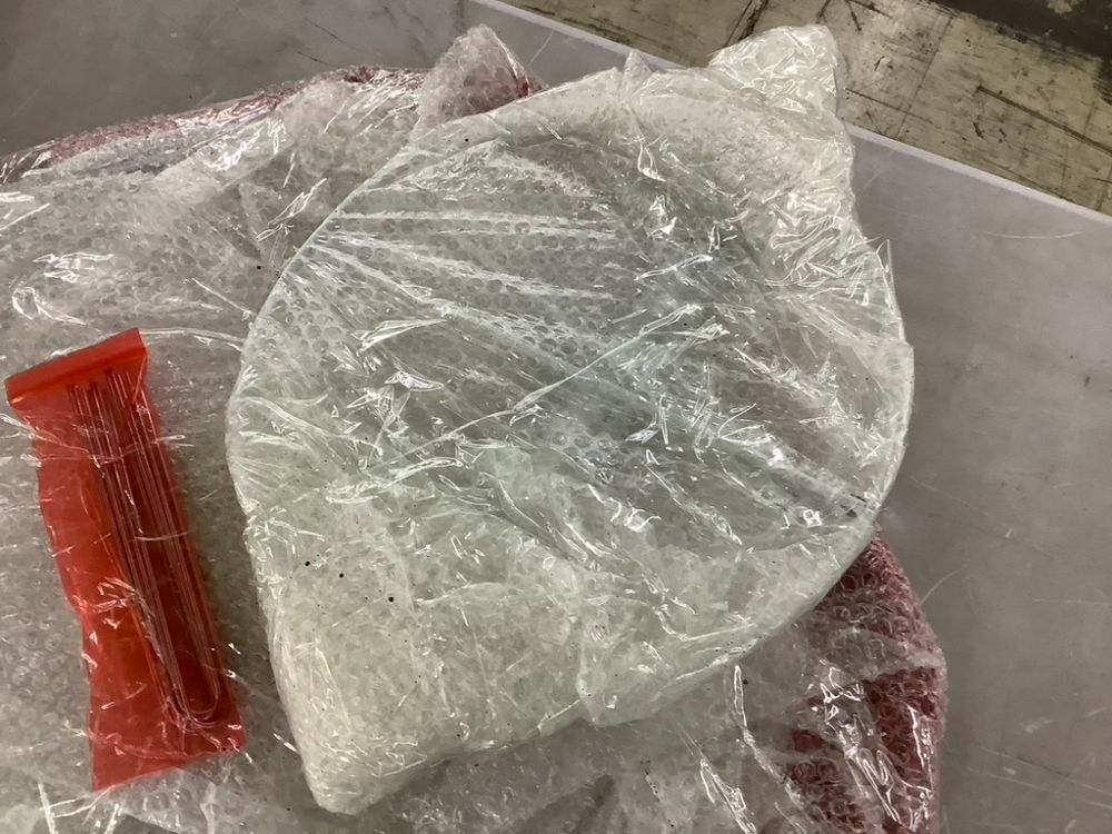 2pc Lighted Pop-Up Christmas Ornaments Decoration w/ 180 LED Lights, Stand - Image 4 - Lot 766