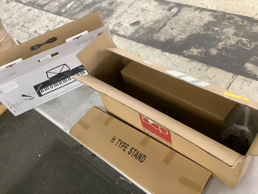 61-Key Beginners Electronic Keyboard Piano Set w/ 3 Modes, Microphone - Image 2 - Lot 769