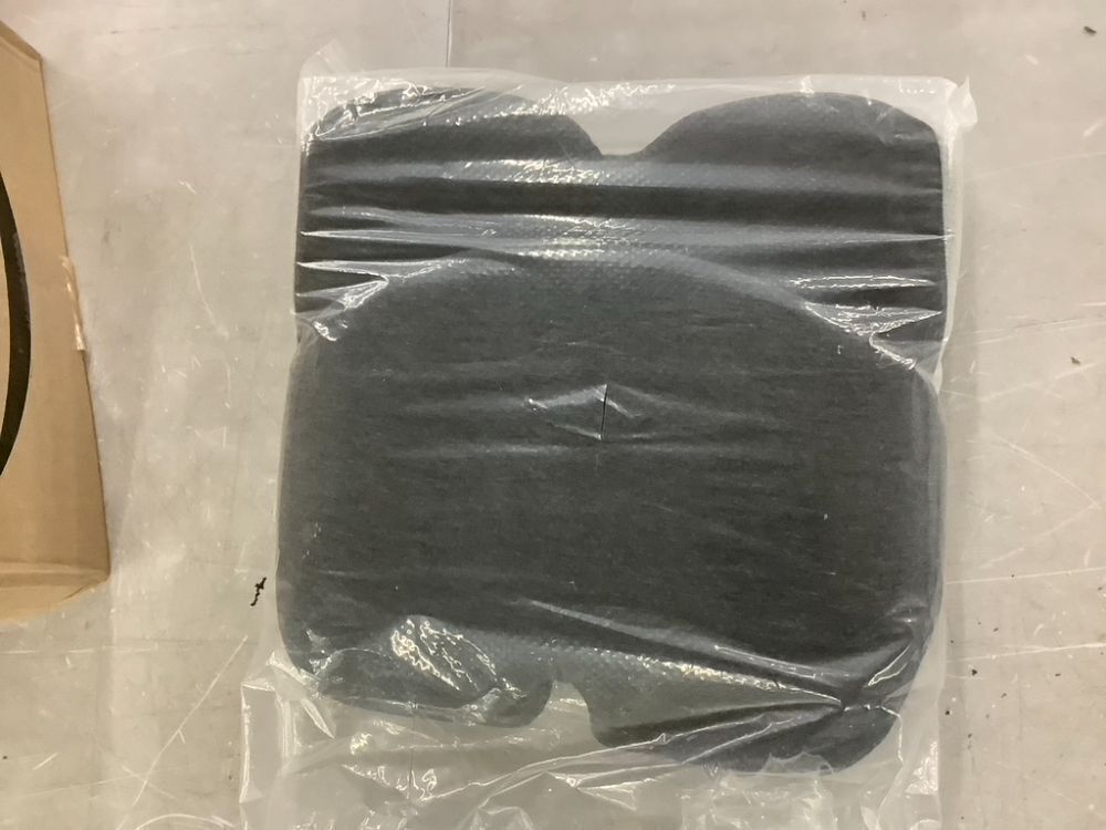 Memory Foam Seat Cushion - Image 2 - Lot 775