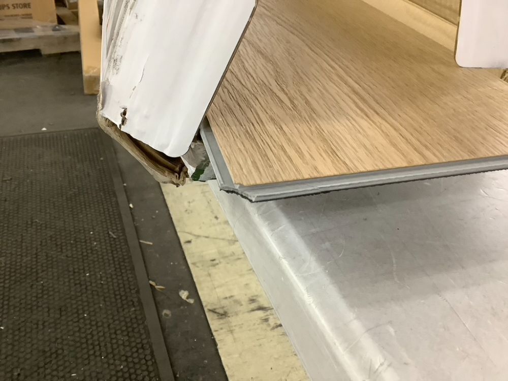 Suntecwood SPC Flooring - Some Pieces Chipped - Image 2 - Lot 776