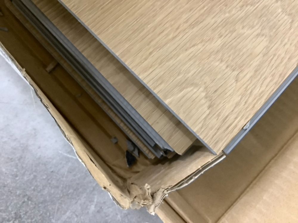 Suntecwood SPC Flooring - Some Pieces Chipped - Image 5 - Lot 776