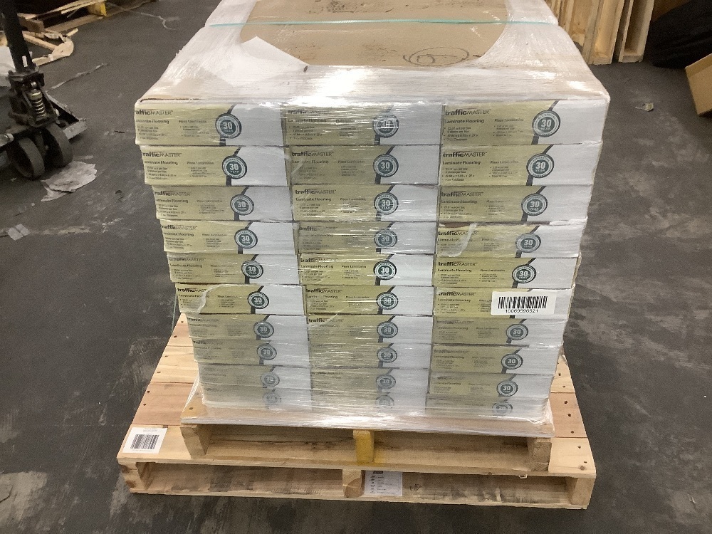 717 sq. ft. - (30) Cases of TrafficMaster Camden Lake Oak 7 mm T x 8 in. W Laminate Wood Flooring (23.9 sqft/case) - Image 5 - Lot 9JF
