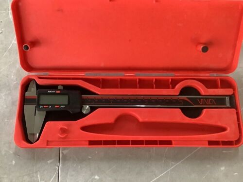 Digital Caliper - Needs New Battery - Lot 535