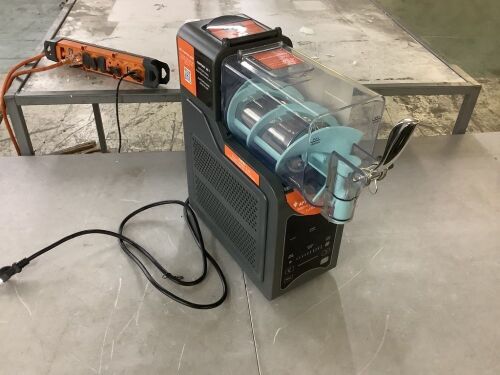 Electric Slushie Maker - For Repair, Does Not Get Cold - Lot 547JF