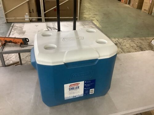 Coleman 60qt Rolling Cooler with Ice Retention - Lot 731JF