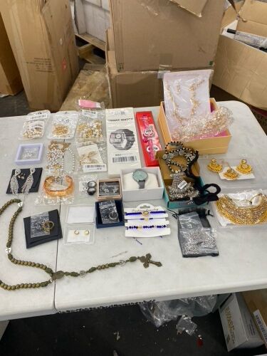 Lot of Jewelry, Watches & Accessories - Lot 420