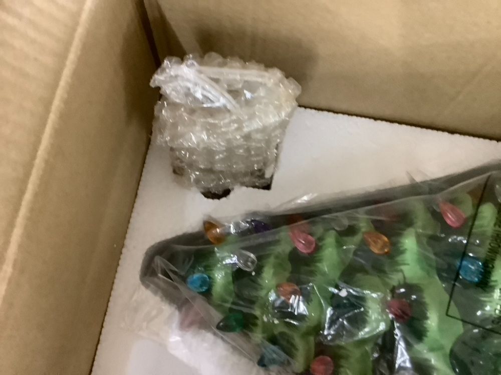 Pre-Lit Ceramic Tabletop Christmas Tree with Lights- 15in - Image 4 - Lot 187