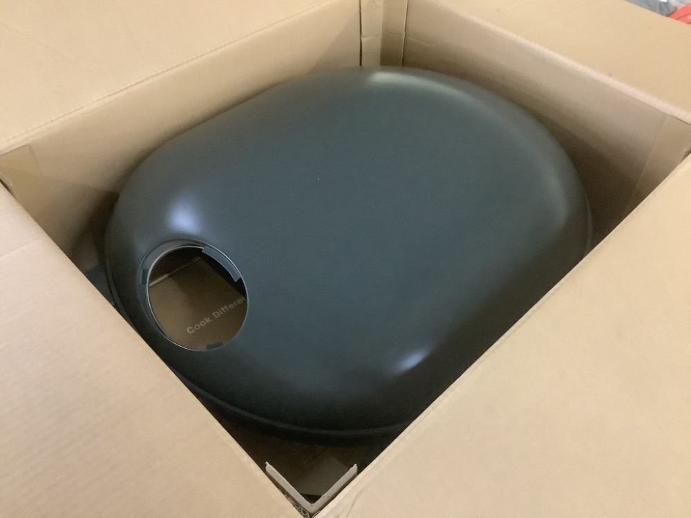 GOZNEY Arc XL Propane Outdoor Pizza Oven in Off-Black - Image 5 - Lot 5JF