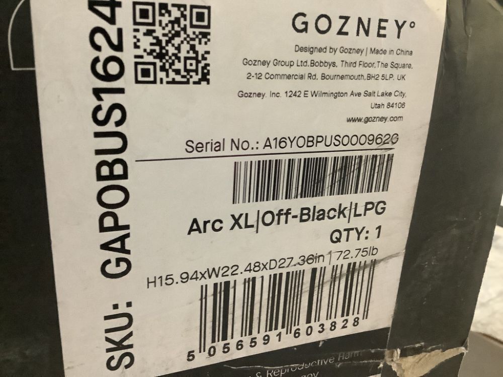 GOZNEY Arc XL Propane Outdoor Pizza Oven in Off-Black - Image 10 - Lot 5JF