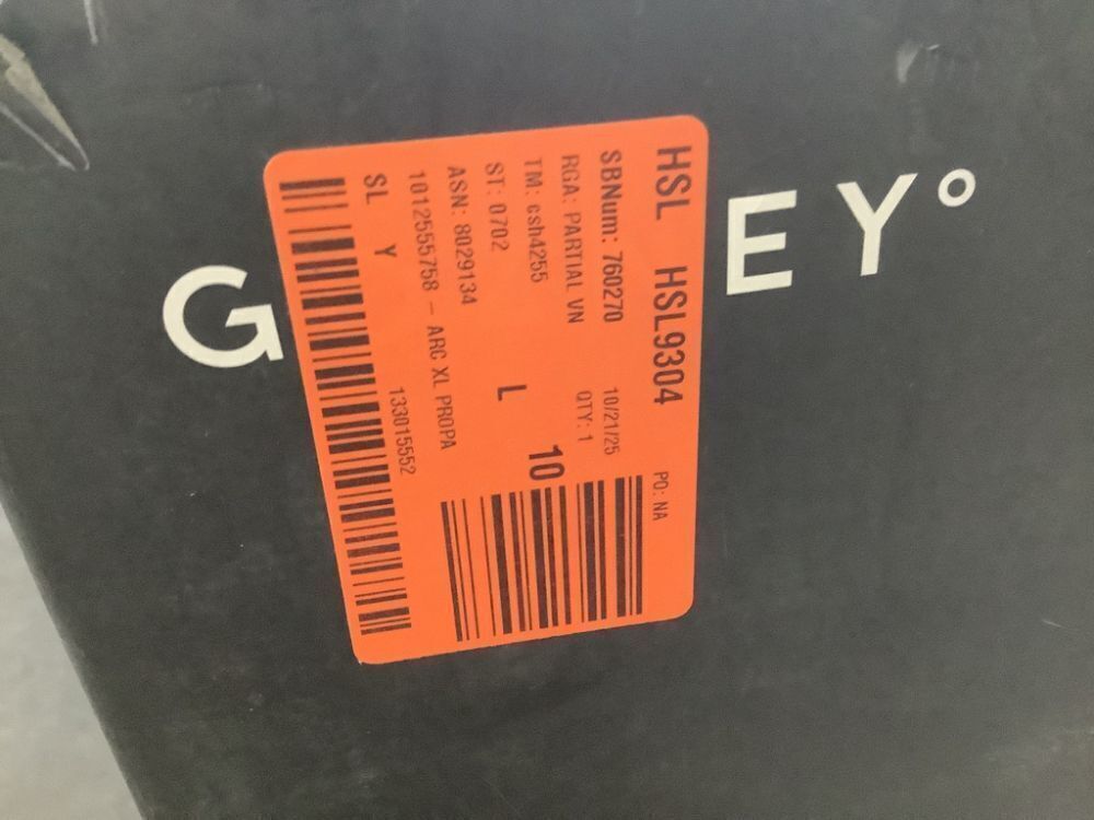 GOZNEY Arc XL Propane Outdoor Pizza Oven in Off-Black - Image 11 - Lot 5JF