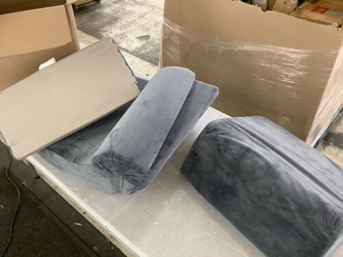Bed Wedge Pillow - Lot 716