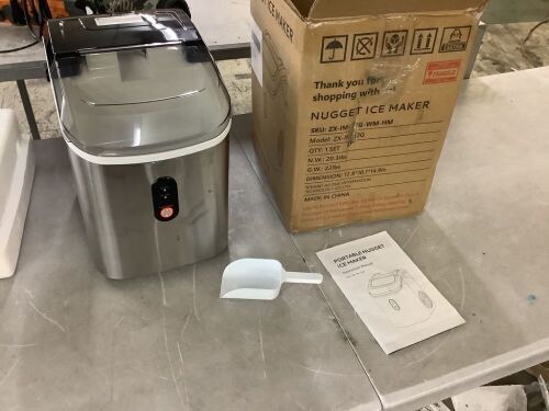 9.5 in. 34 lb. 24 Hrs Nugget Ice Portable Countertop Ice Maker in Silver, Auto-Cleaning - Lot 214JF