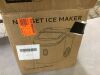 9.5 in. 34 lb. 24 Hrs Nugget Ice Portable Countertop Ice Maker in Silver, Auto-Cleaning - Thumbnail 5