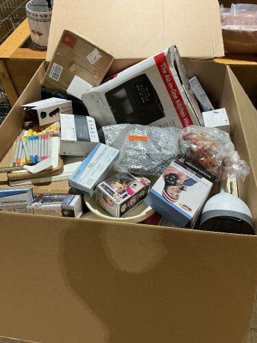 SALVAGE PALLET-SOME ITEMS MAY BE INCOMPLETE OR DAMAGED - Lot 52