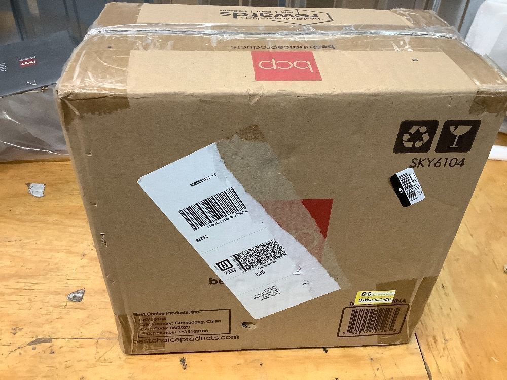 6V Portable Foot Pedal Sewing Machine w/ 12 Stitch Patterns - Image 2 - Lot 278