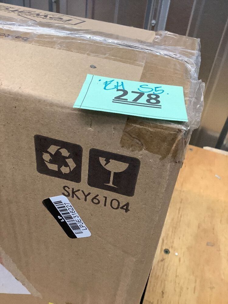 6V Portable Foot Pedal Sewing Machine w/ 12 Stitch Patterns - Image 3 - Lot 278