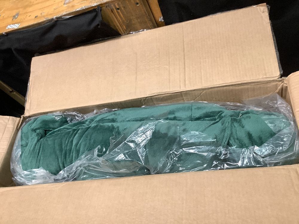 Lazy Chair with Folding Ottoman, Accent Chair Velvet Upholstered with Metal Structure and Non-Slip Pads, Sofa Armchair with Footrest and Side Storage Bag for Dorm, Room, Office, Green - Image 2 - Lot 342