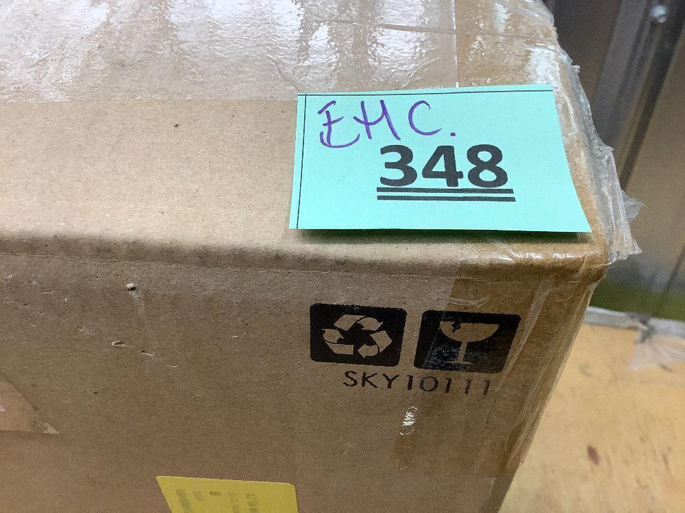 Basket Woven Hyacinth Christmas Holiday Tree Collar - 24in - Image 3 - Lot 348