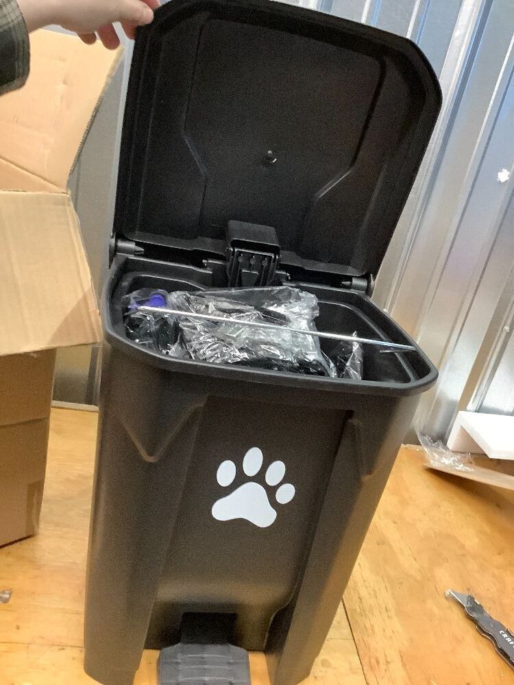 Outdoor Dog Poop Trash Can with Lid, Dog Waste Trash Can Pet Waste Container Pooper Scooper for Yard Garden Kitchen with Removable Inner Bin, Large Garbage Bag - Image 2 - Lot 376