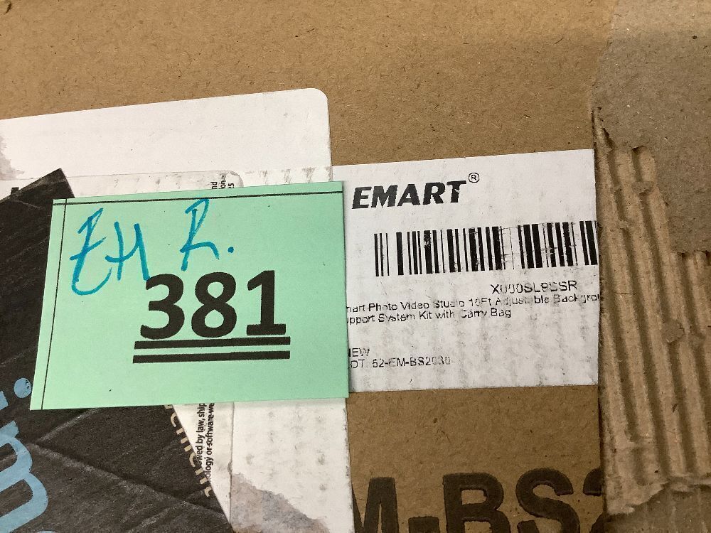 EMART Heavy Duty Background Stand, 9.2 x 10ft Adjustable Backdrop Support System Kit with Carry Bag for Photography - Image 4 - Lot 381