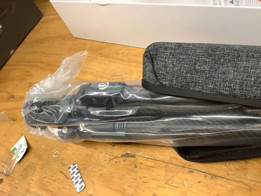 ULANZI JJ05 72.4" Carbon Fiber Tripod, Overhead Camera Tripod w Central Column and UKA Quick Release Plate for Cameras/DSLR/Projector/Camcorder, Horizontal Stand, Weight 3.43lbs, Maxload 39.7 lbs - Image 2 - Lot 386