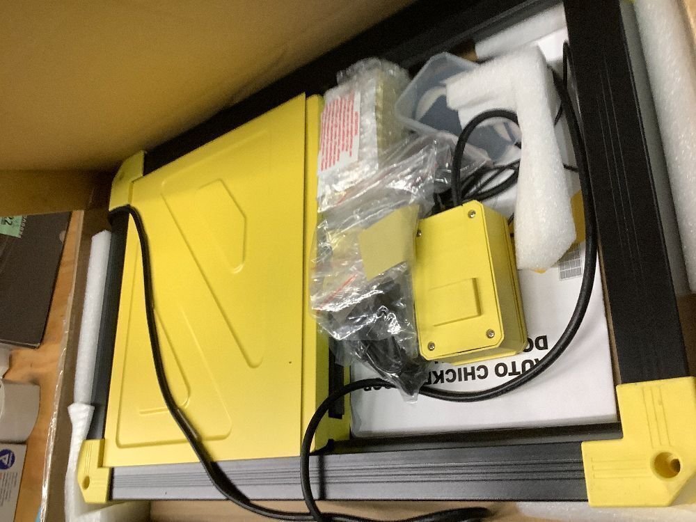 Aivituvin Automatic Chicken Coop Door Opener with Heating and Anti-Pinch Function Solar Powered Auto Chicken House Run Door Black - Image 2 - Lot 391