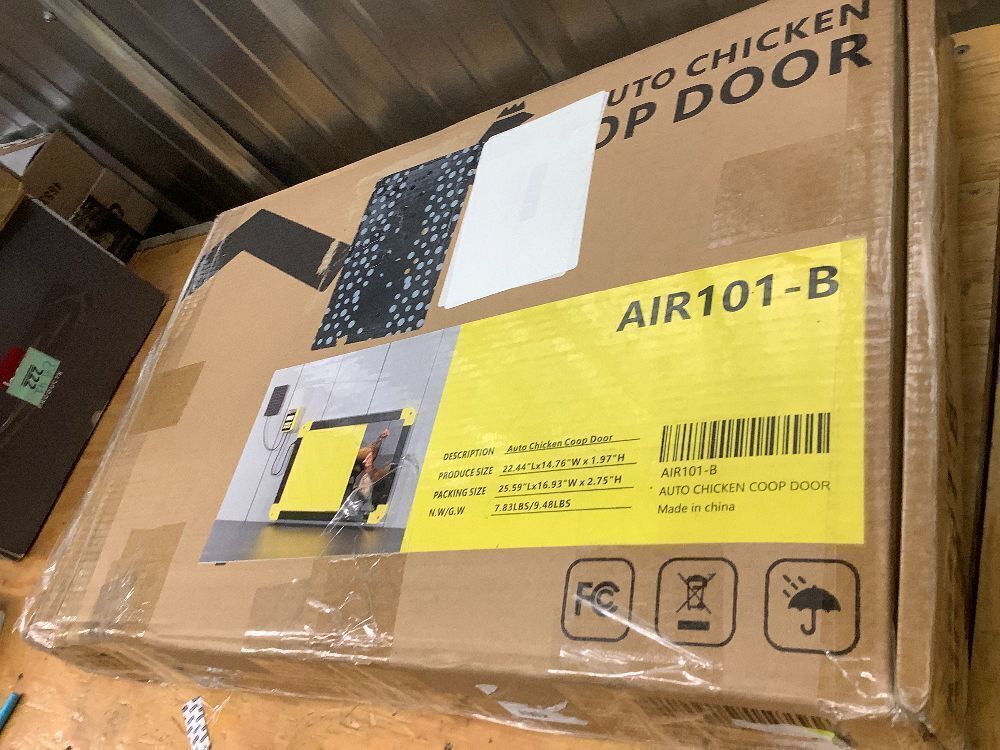 Aivituvin Automatic Chicken Coop Door Opener with Heating and Anti-Pinch Function Solar Powered Auto Chicken House Run Door Black - Image 3 - Lot 391