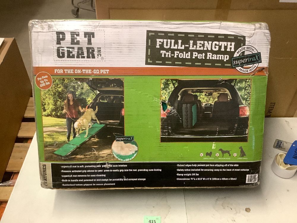 Pet Gear supertraX Ramps for Dogs and Cats, Maximum Traction Surface, Portable/Easy-Fold (No Tools Required), Built in Handle for Travel, 42-71 Inches Long, Supports 150-200lbs - Image 3 - Lot 415