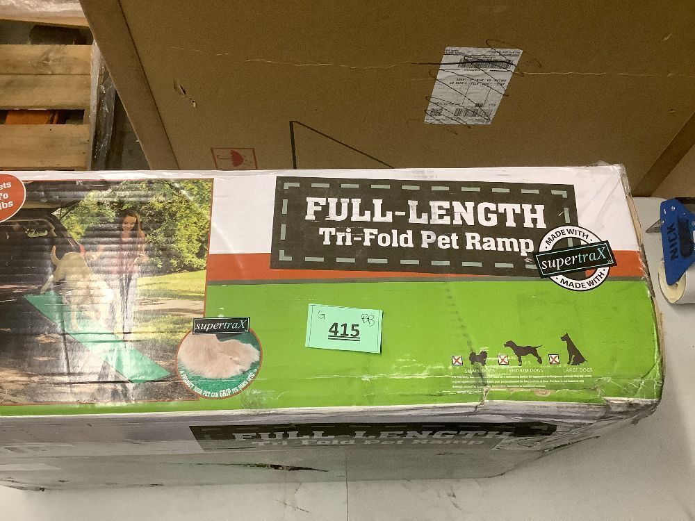Pet Gear supertraX Ramps for Dogs and Cats, Maximum Traction Surface, Portable/Easy-Fold (No Tools Required), Built in Handle for Travel, 42-71 Inches Long, Supports 150-200lbs - Image 4 - Lot 415