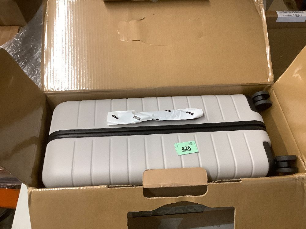 Away Medium Checked Luggage, Lightweight Hard Shell Suitcase with Spinner Wheels, Durable Rolling Luggage, TSA Lock, 26 Inch, Cloud Gray - Image 5 - Lot 426