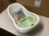 Fisher-Price Baby to Toddler Bath 4-in-1 Sling ‘n Seat Tub with Removable Infant Support and 2 Toys, Puppy Perfection - Thumbnail 2