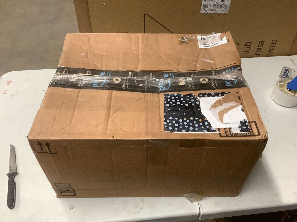 Automotive Cover and 2-Pack of Car Window Shades 19inx12in - Image 3 - Lot 7847