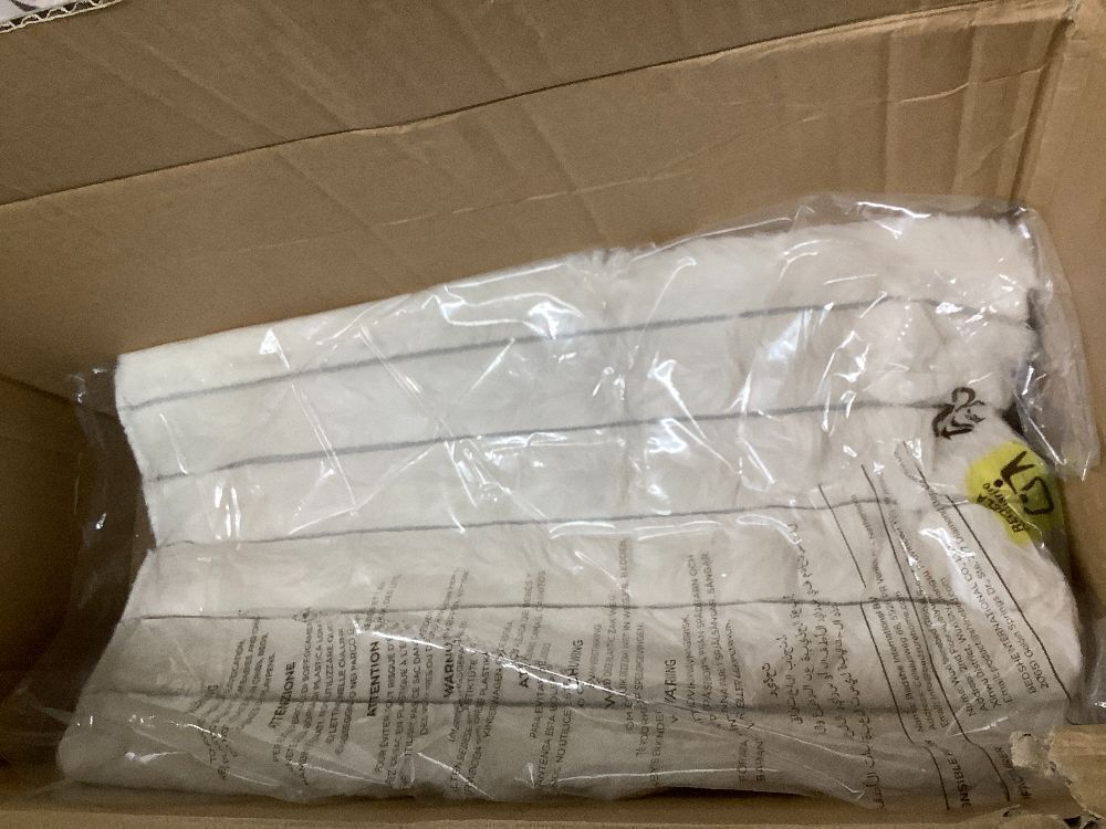 Bedsure Cute Dog Bed for Small Medium Dogs - Washable Furry Puppy Beds, Rectangle Orthopedic Corduroy Fleece Pet Beds with Removable Zipper Cover - Image 2 - Lot 7870