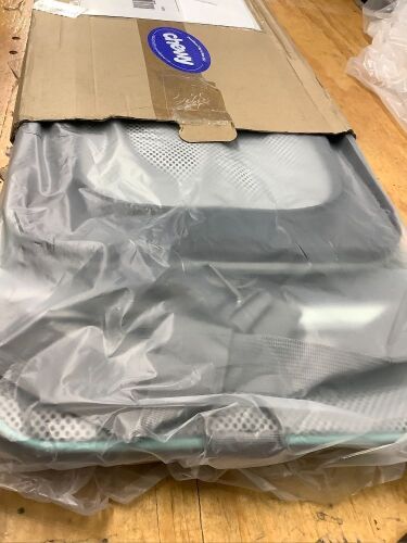 Animal Carrier - Lot 9984