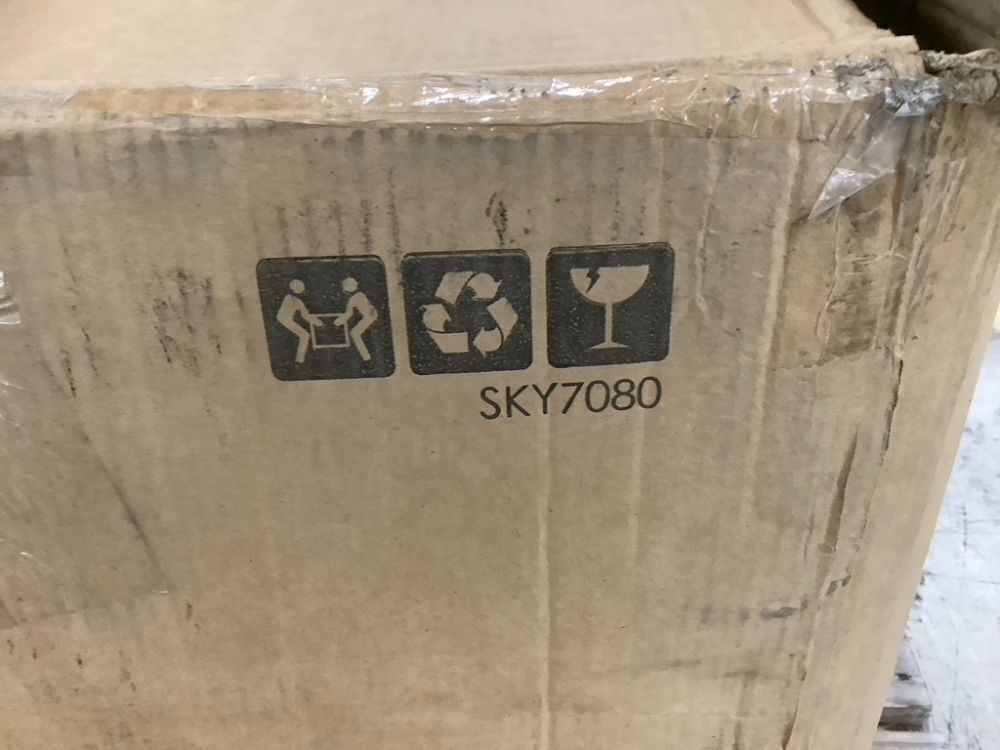 12ft Pre-Lit Spruce Hinged Artificial Christmas Tree w/ 1,300 Incandescent Lights - Image 9 - Lot 22