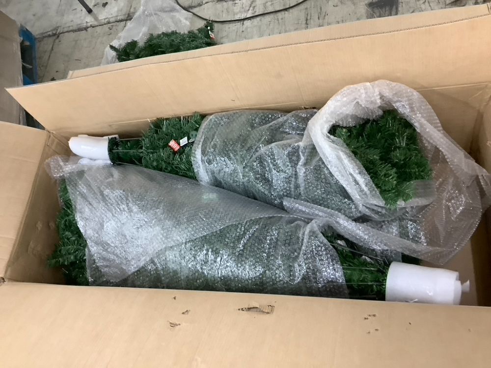 12ft Pre-Lit Spruce Hinged Artificial Christmas Tree w/ 1,300 Incandescent Lights - Image 6 - Lot 23