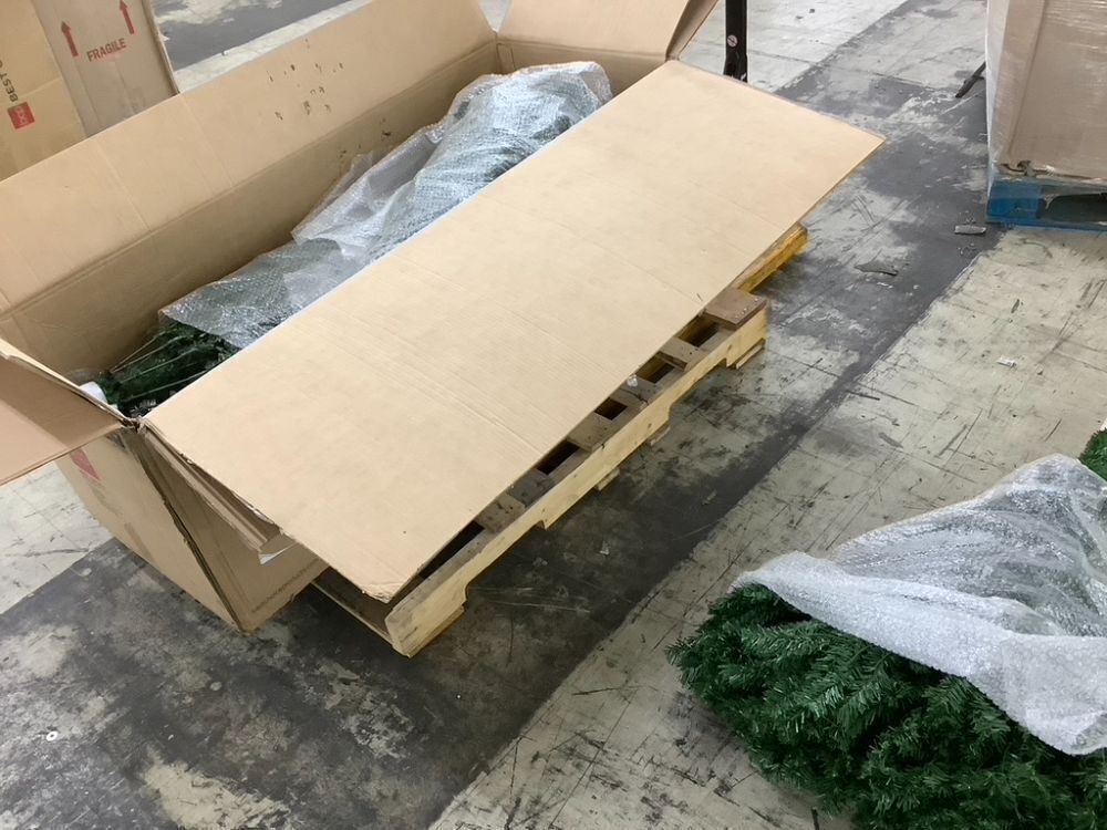 12ft Pre-Lit Spruce Hinged Artificial Christmas Tree w/ 1,300 Incandescent Lights - Image 3 - Lot 27