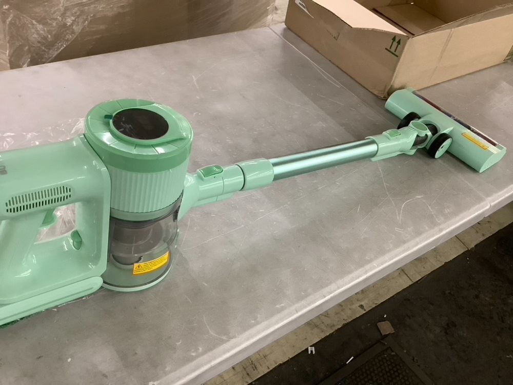 Buty Bulu Handheld Vacuum Cleaner - No Charger - Image 3 - Lot 173