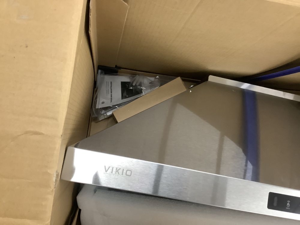 VIKIO 36 in. 763 CFM Convertible Wall Mount Range Hood in Stainless Steel with Mesh Filters and Lights - Dented - Image 5 - Lot 221JF