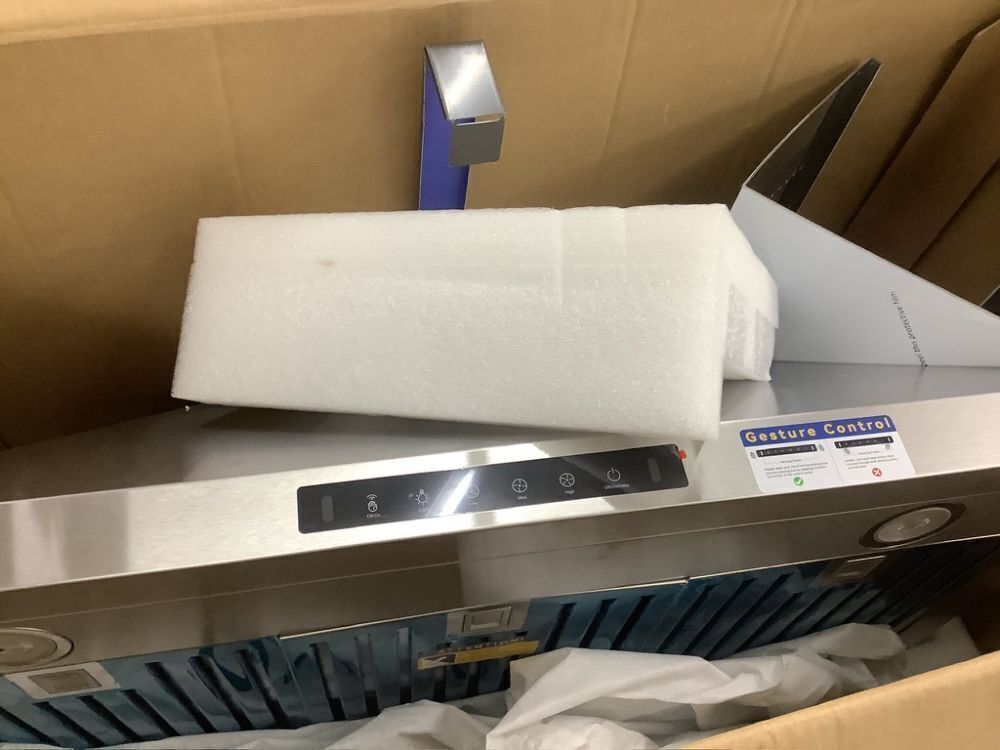 VIKIO 36 in. 763 CFM Convertible Wall Mount Range Hood in Stainless Steel with Mesh Filters and Lights - Dented - Image 8 - Lot 221JF