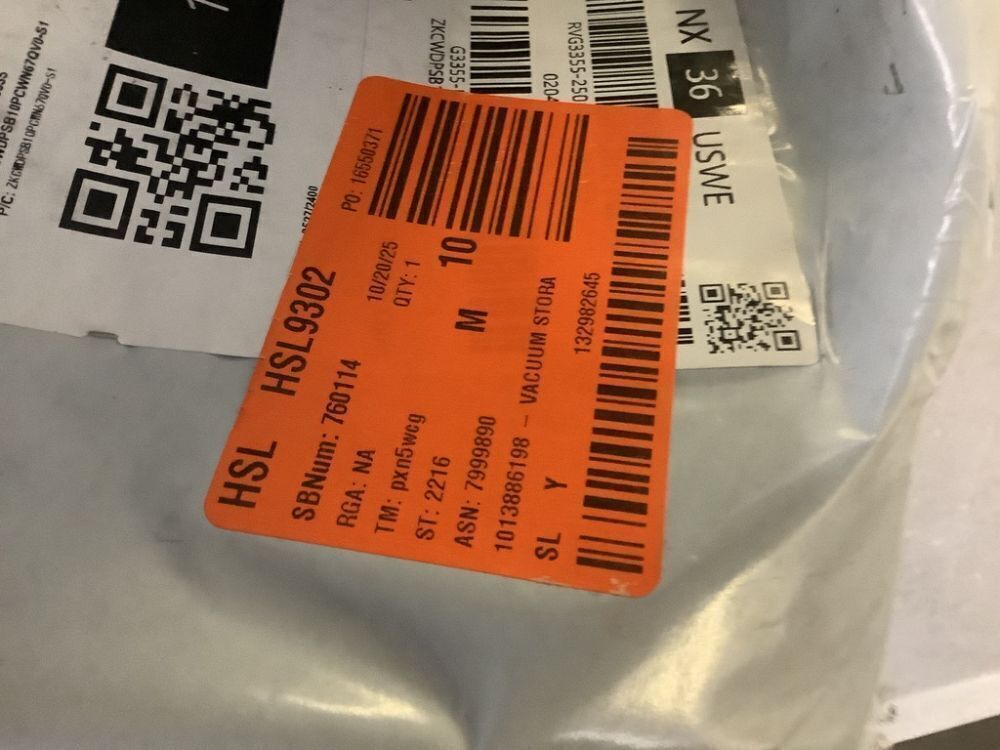 VEVOR 10 Jumbo Space Saver Vacuum Seal Bags - Image 5 - Lot 231JF