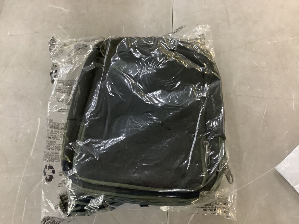 Travelon Anti-Theft Black The Voyages Slim Crossbody Tote Bag - Image 2 - Lot 235JF